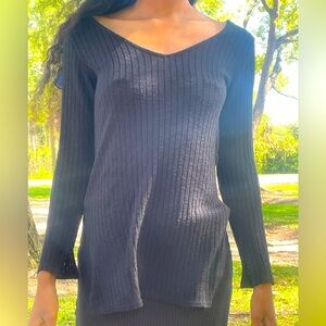 H&M Black sweater with wrist slits, and side slits,